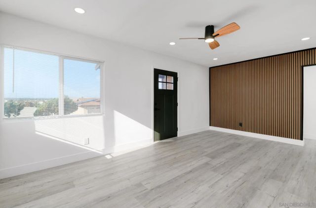 5465 Encina Dr, San Diego, CA 92114