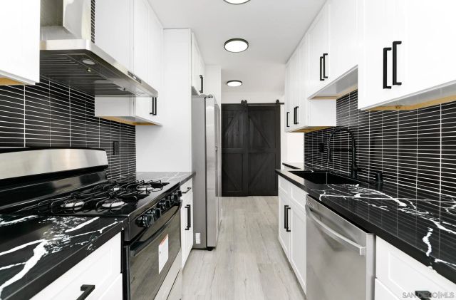 5465 Encina Dr, San Diego, CA 92114