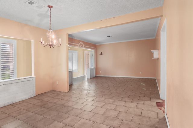 4717 17th Street, Bacliff, TX 77518