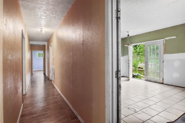 4717 17th Street, Bacliff, TX 77518