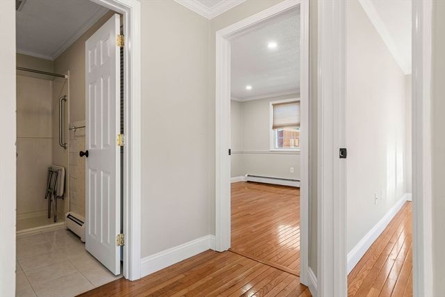 305 Pine St 8, Lowell, MA 01851