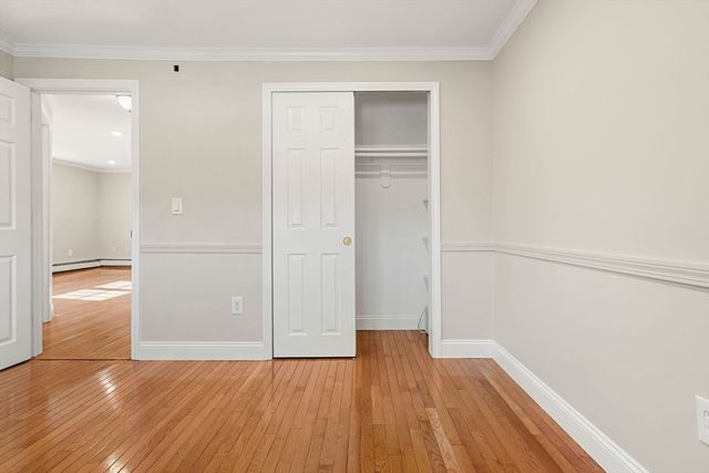 305 Pine St 8, Lowell, MA 01851