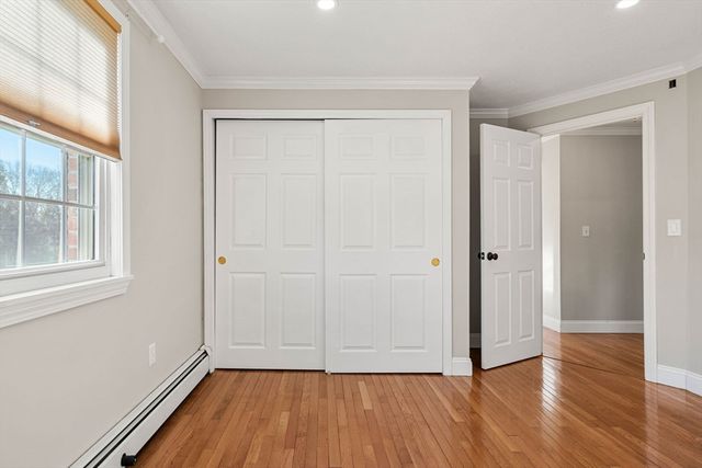 305 Pine St 8, Lowell, MA 01851