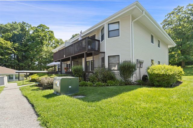 39 Sussex Drive B, Yorktown Heights, NY 10598