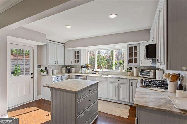 3711 Hickory Circle SE, Smyrna, GA 30080