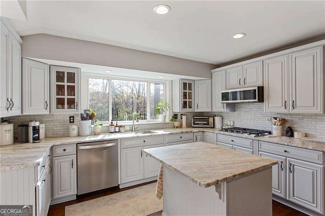 3711 Hickory Circle SE, Smyrna, GA 30080