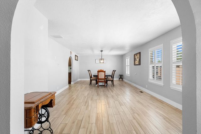 3708 Saint Andrews Drive SE, Rio Rancho, NM 87124