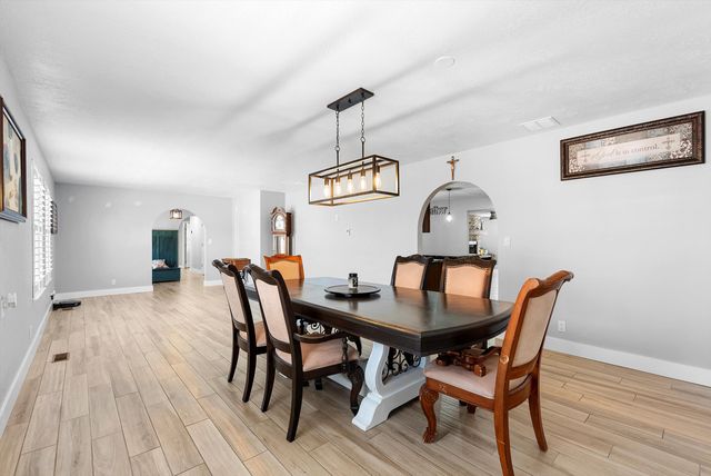 3708 Saint Andrews Drive SE, Rio Rancho, NM 87124