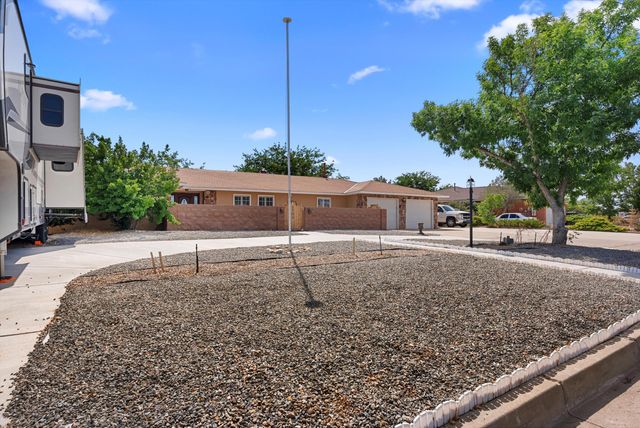 3708 Saint Andrews Drive SE, Rio Rancho, NM 87124