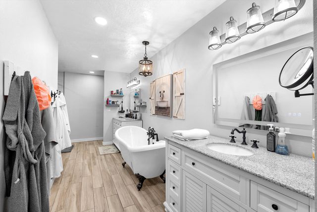 3708 Saint Andrews Drive SE, Rio Rancho, NM 87124