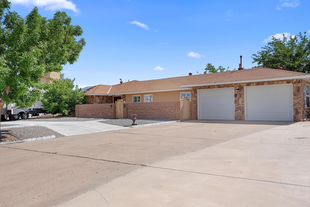 3708 Saint Andrews Drive SE, Rio Rancho, NM 87124