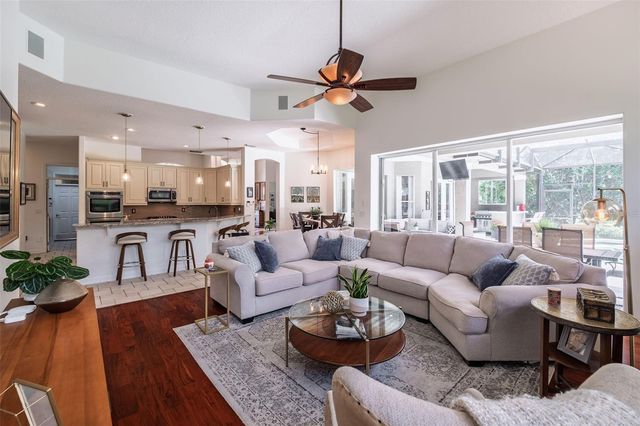 9405 WICKHAM WAY, Orlando, FL 32836