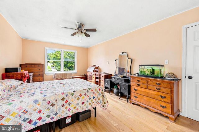 319 WILLOWBROOK RD, Upper Chichester, PA 19061