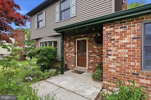 319 WILLOWBROOK RD, Upper Chichester, PA 19061