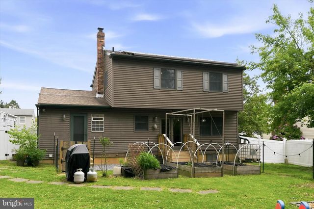 319 WILLOWBROOK RD, Upper Chichester, PA 19061