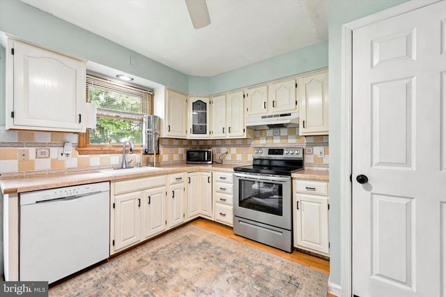319 WILLOWBROOK RD, Upper Chichester, PA 19061