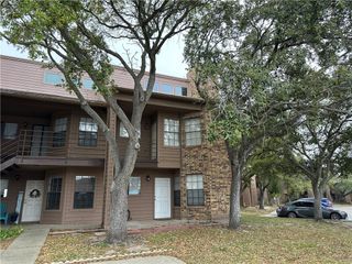 7122 Premont Dr C204, Corpus Christi, TX 78414