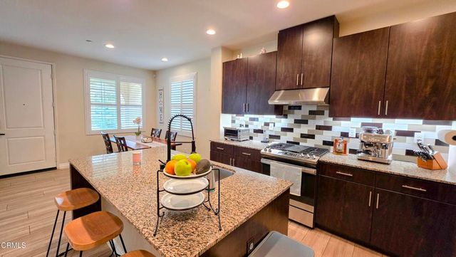 2704 Riverpark Boulevard, Oxnard, CA 93036