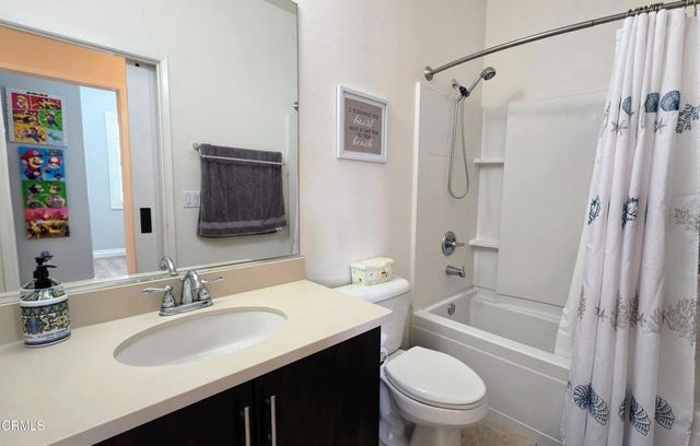 2704 Riverpark Boulevard, Oxnard, CA 93036