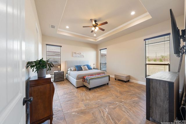 113 WESTFIELD VW, La Vernia, TX 78121