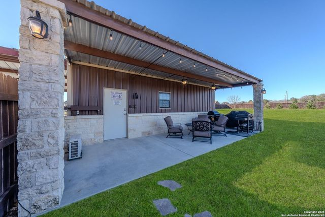 113 WESTFIELD VW, La Vernia, TX 78121