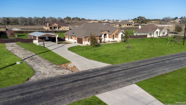 113 WESTFIELD VW, La Vernia, TX 78121