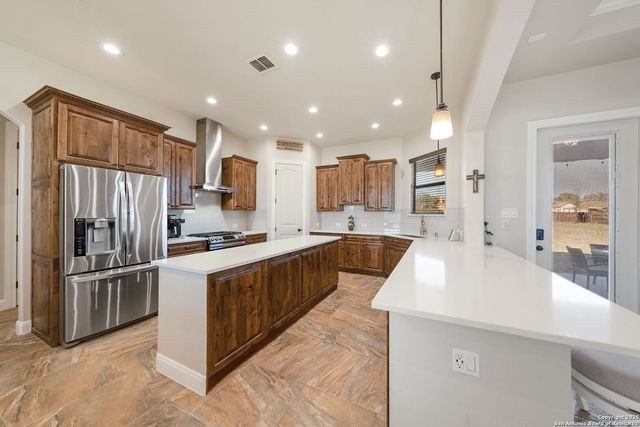 113 WESTFIELD VW, La Vernia, TX 78121