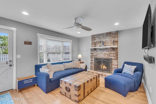 196 3rd Avenue, Manasquan, NJ 08736