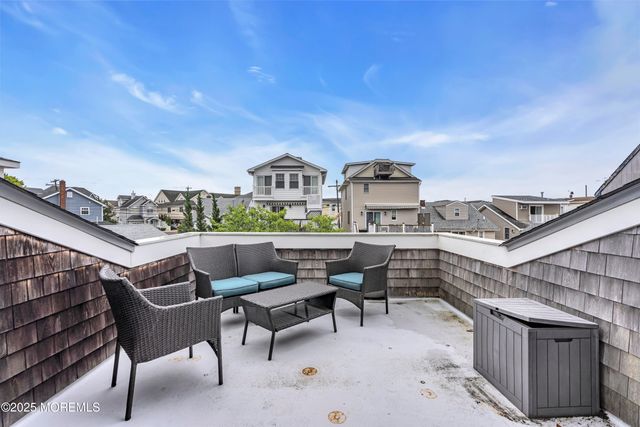 196 3rd Avenue, Manasquan, NJ 08736