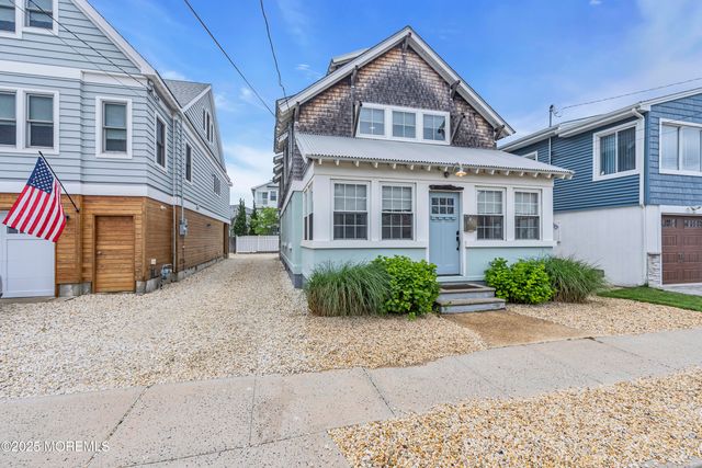 196 3rd Avenue, Manasquan, NJ 08736