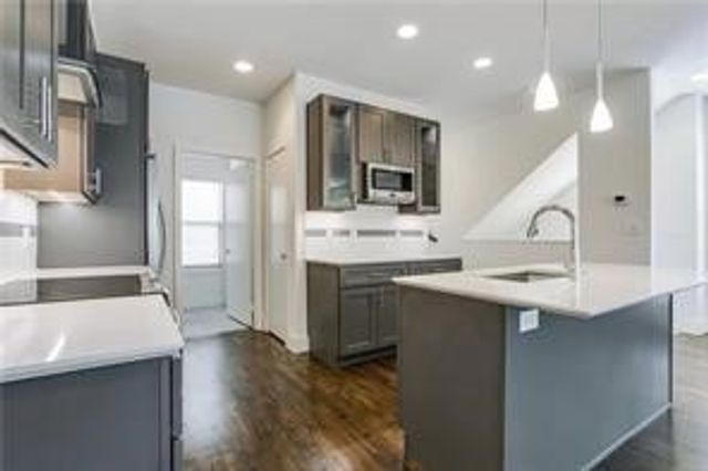 4303 Cole Avenue 17, Dallas, TX 75205