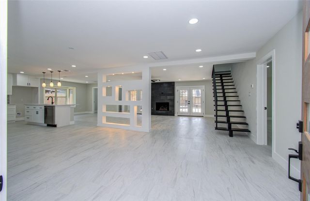 19119 Candletrail Drive, Spring, TX 77388