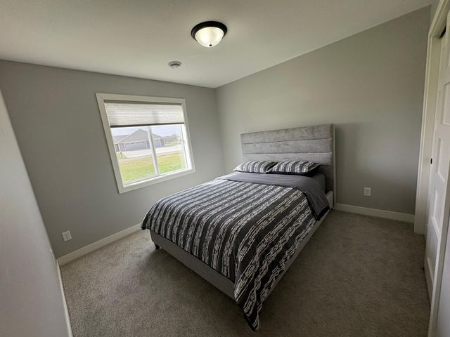 994 City Heights Dr, Willmar, MN 56201