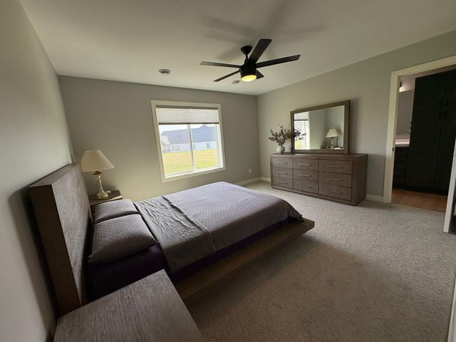 994 City Heights Dr, Willmar, MN 56201
