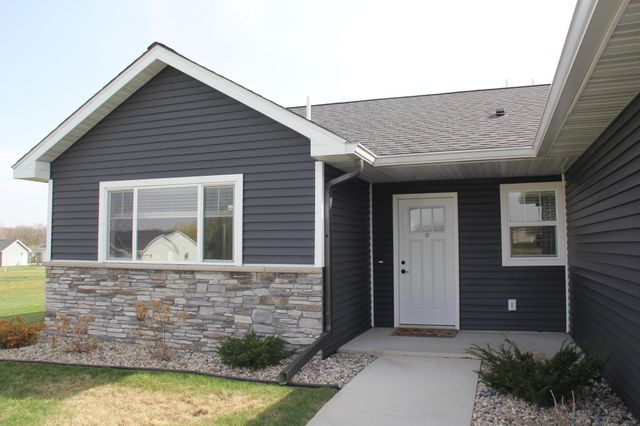 994 City Heights Dr, Willmar, MN 56201