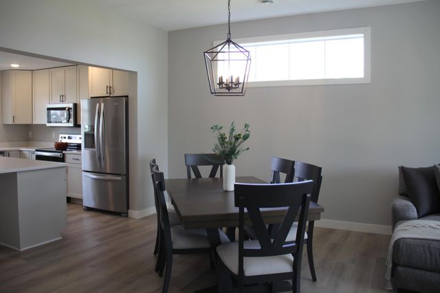 994 City Heights Dr, Willmar, MN 56201
