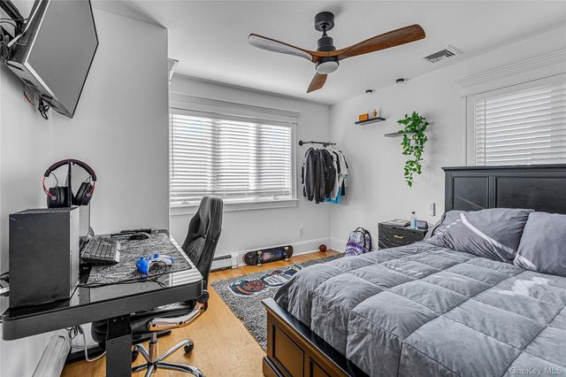 803 S 7th Street, Lindenhurst, NY 11757