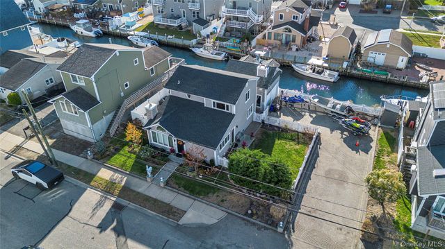 803 S 7th Street, Lindenhurst, NY 11757