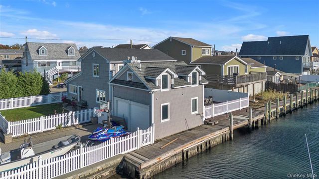 803 S 7th Street, Lindenhurst, NY 11757