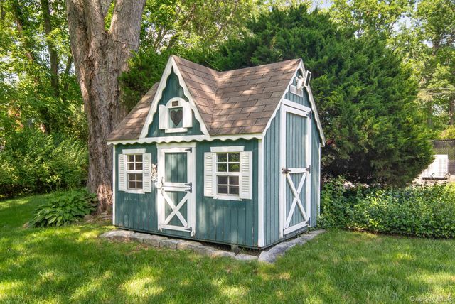 44 Elm Road, Briarcliff Manor, NY 10510