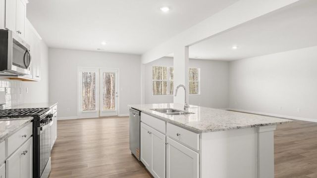 6021 Airedale Drive, Union City, GA 30291