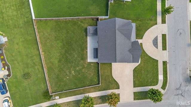 603 E Harrison Court, Ellettsville, IN 47429