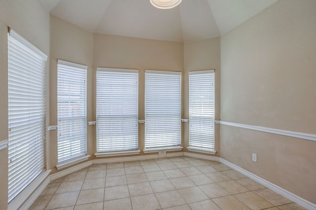 2912 Crystal Way, Grand Prairie, TX 75052