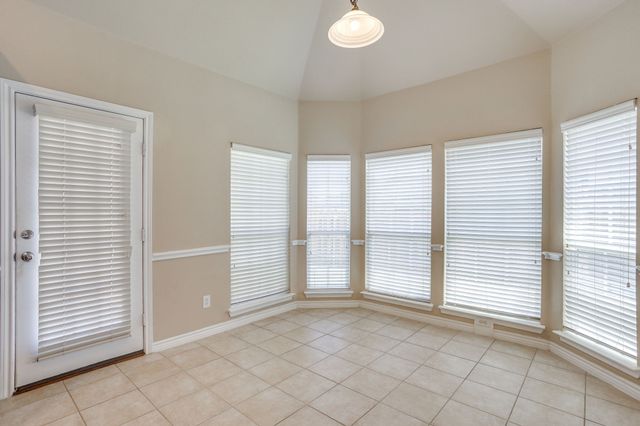 2912 Crystal Way, Grand Prairie, TX 75052