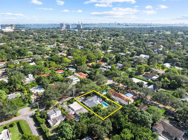 11370 NE 8th Ave, Biscayne Park, FL 33161