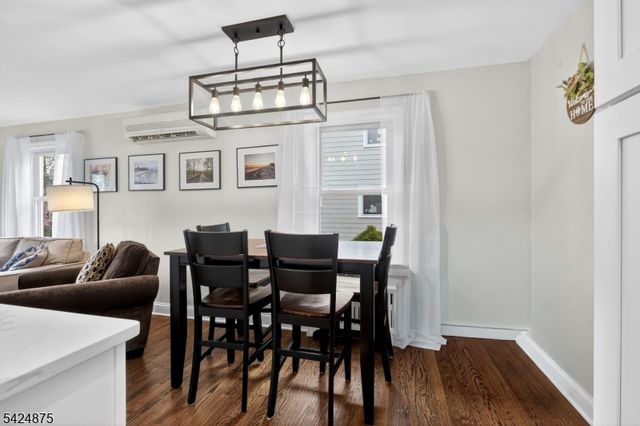 636 Roosevelt St, Westfield Town, NJ 07090
