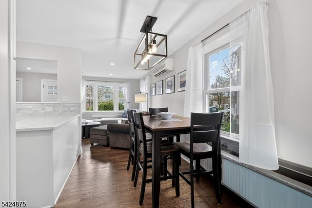 636 Roosevelt St, Westfield Town, NJ 07090