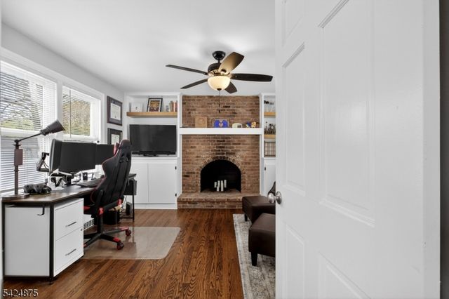 636 Roosevelt St, Westfield Town, NJ 07090