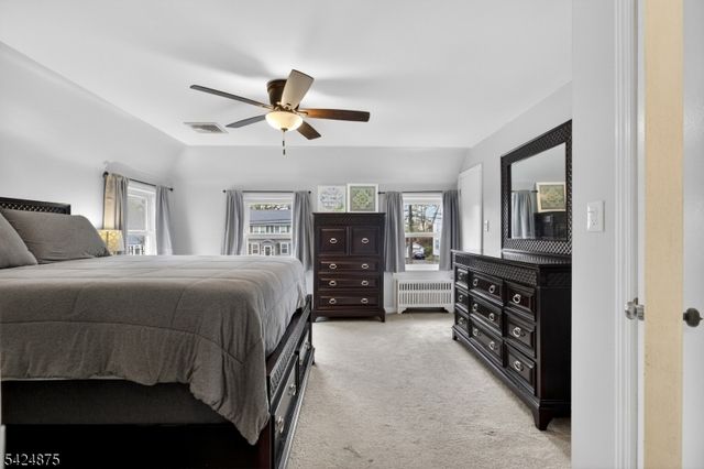 636 Roosevelt St, Westfield Town, NJ 07090