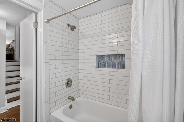 636 Roosevelt St, Westfield Town, NJ 07090
